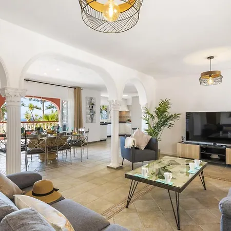 Oleada By Plus 阿德耶